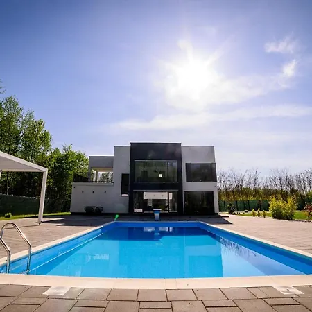 Hills Биелина